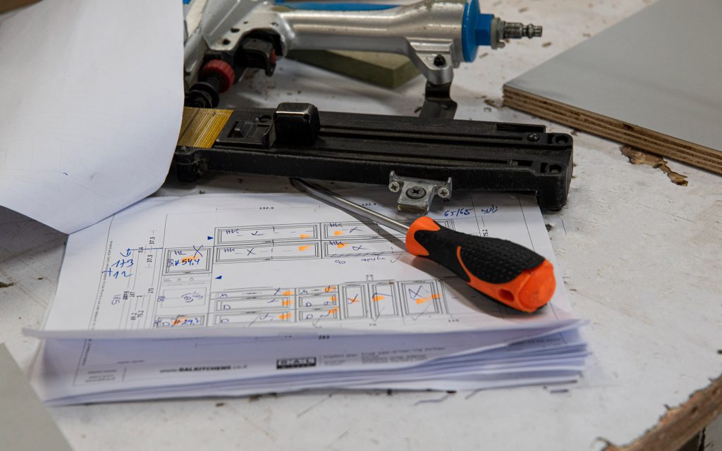 תכנון מטבח בחנות תעלה לכם פחות מתכנון מטבח מנגר